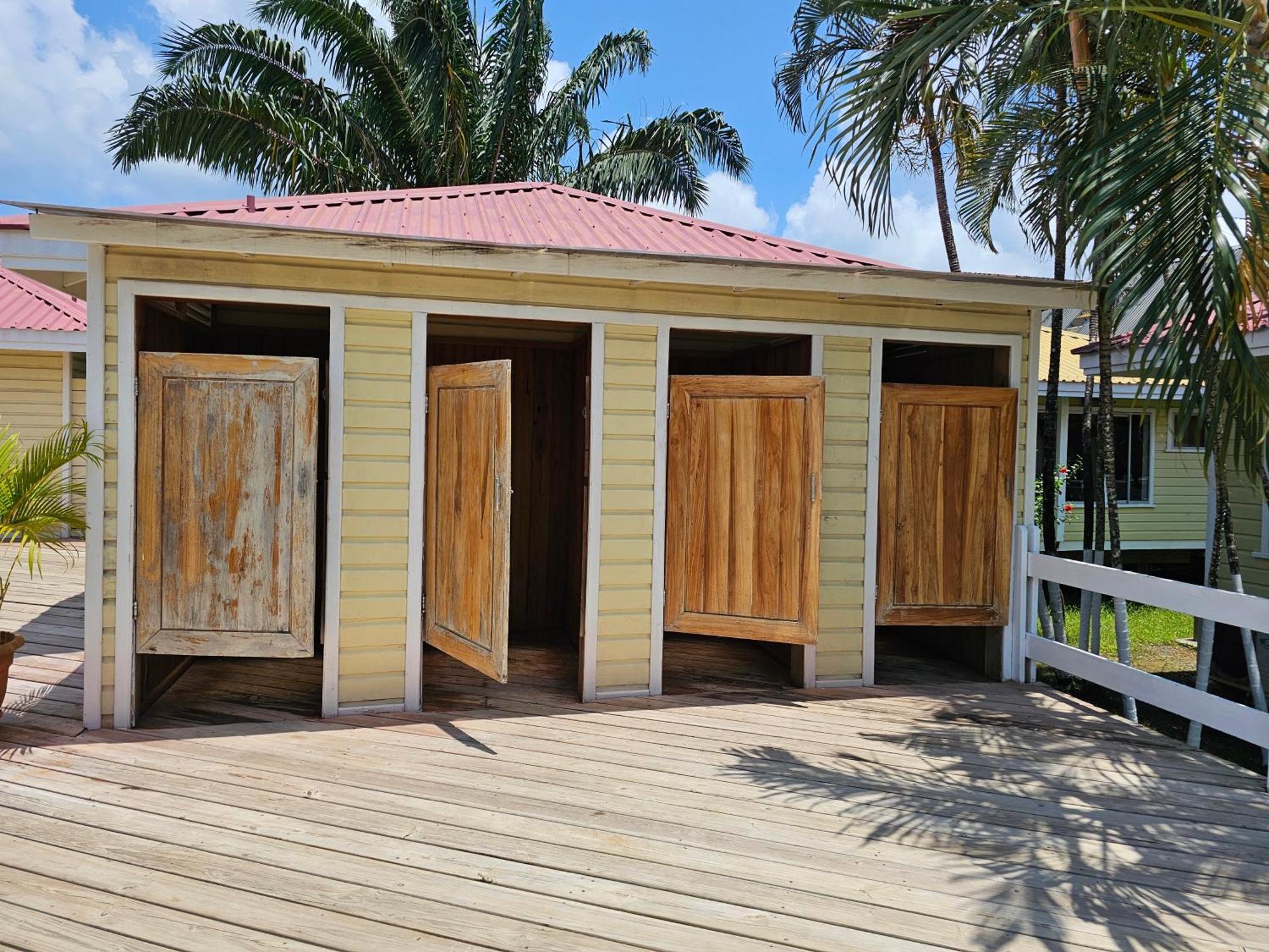 Las Palmas Joliet Corozal  Ngoại thất bức ảnh